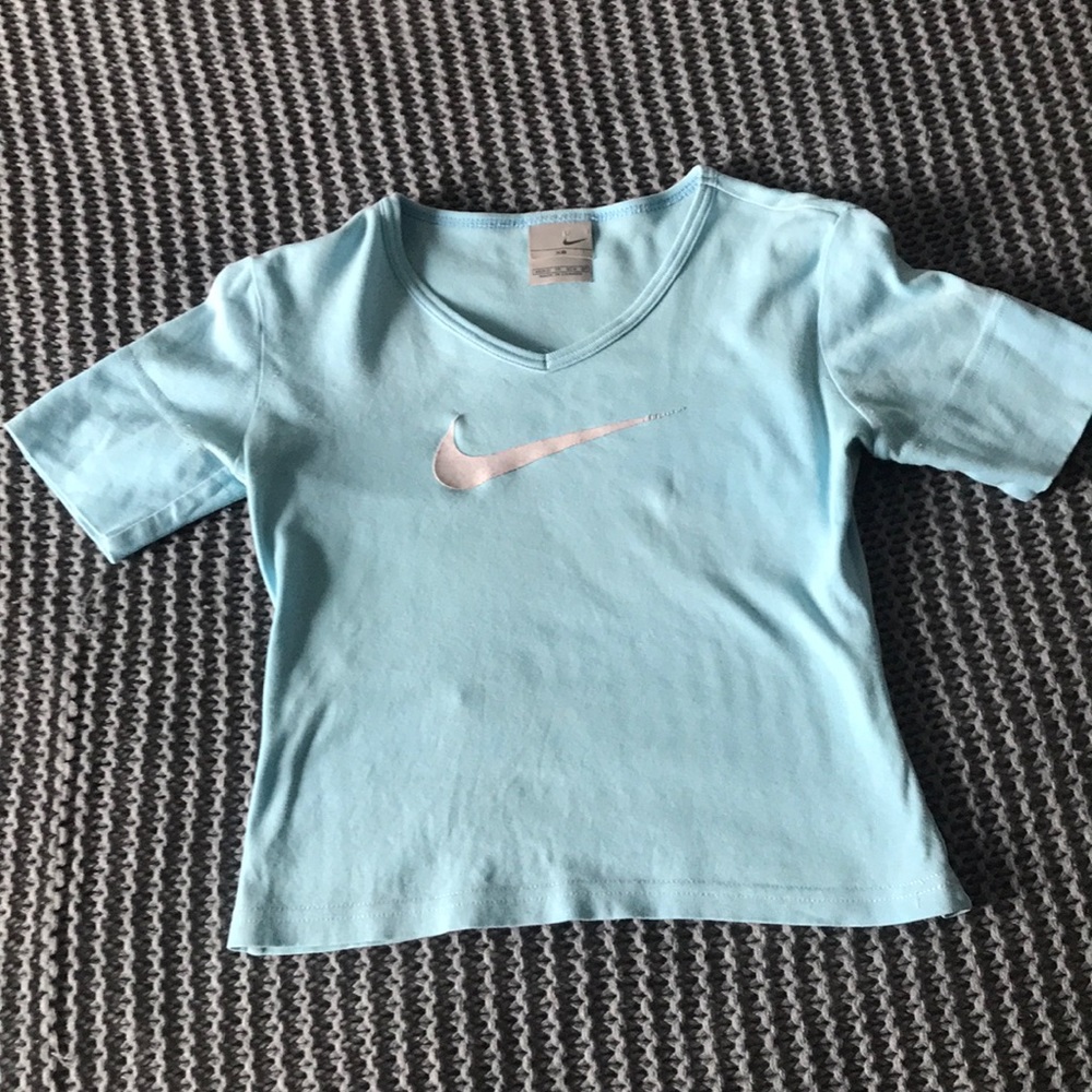 nike t-shirt